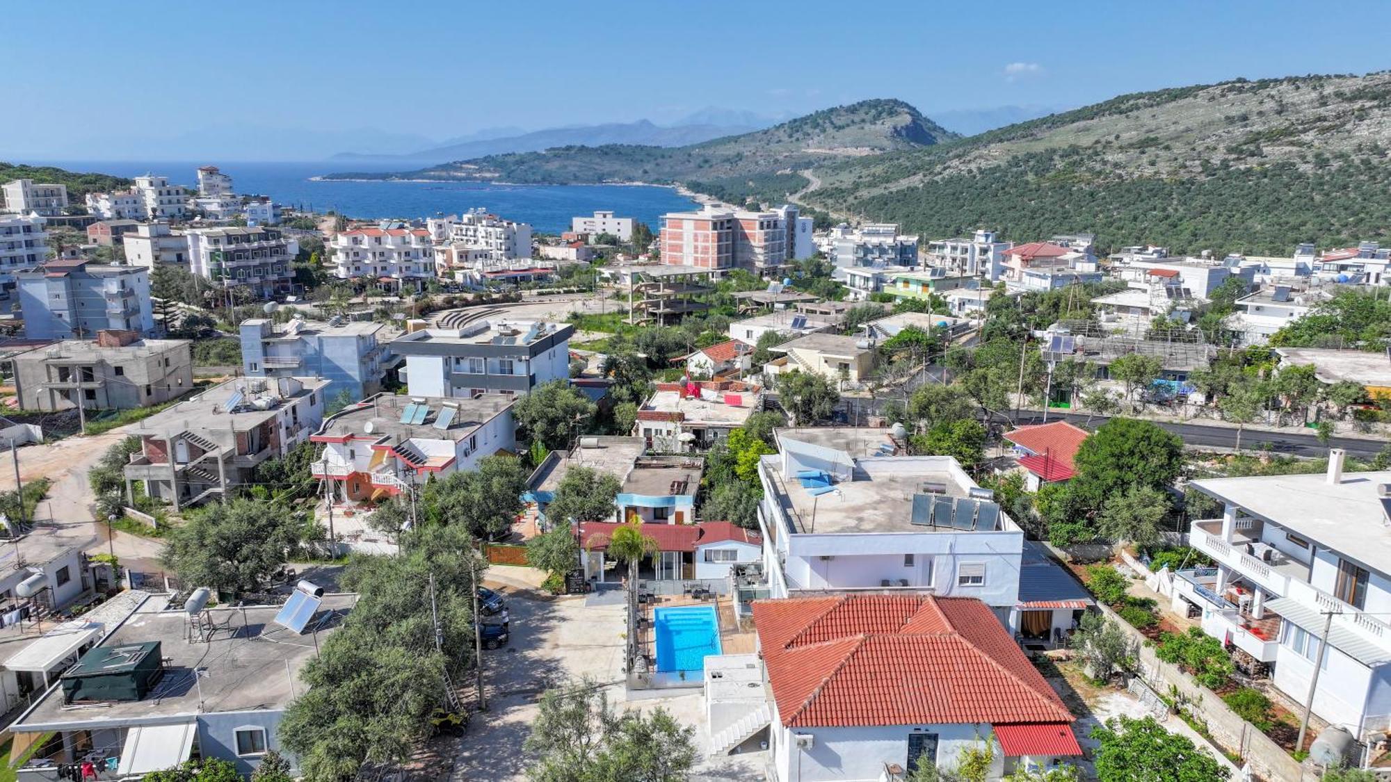 Vila Irdi Ксамил Екстериор снимка